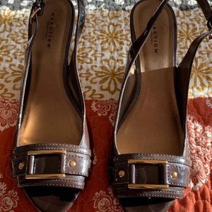 Reaction Kenneth Cole wedge Heels size 9